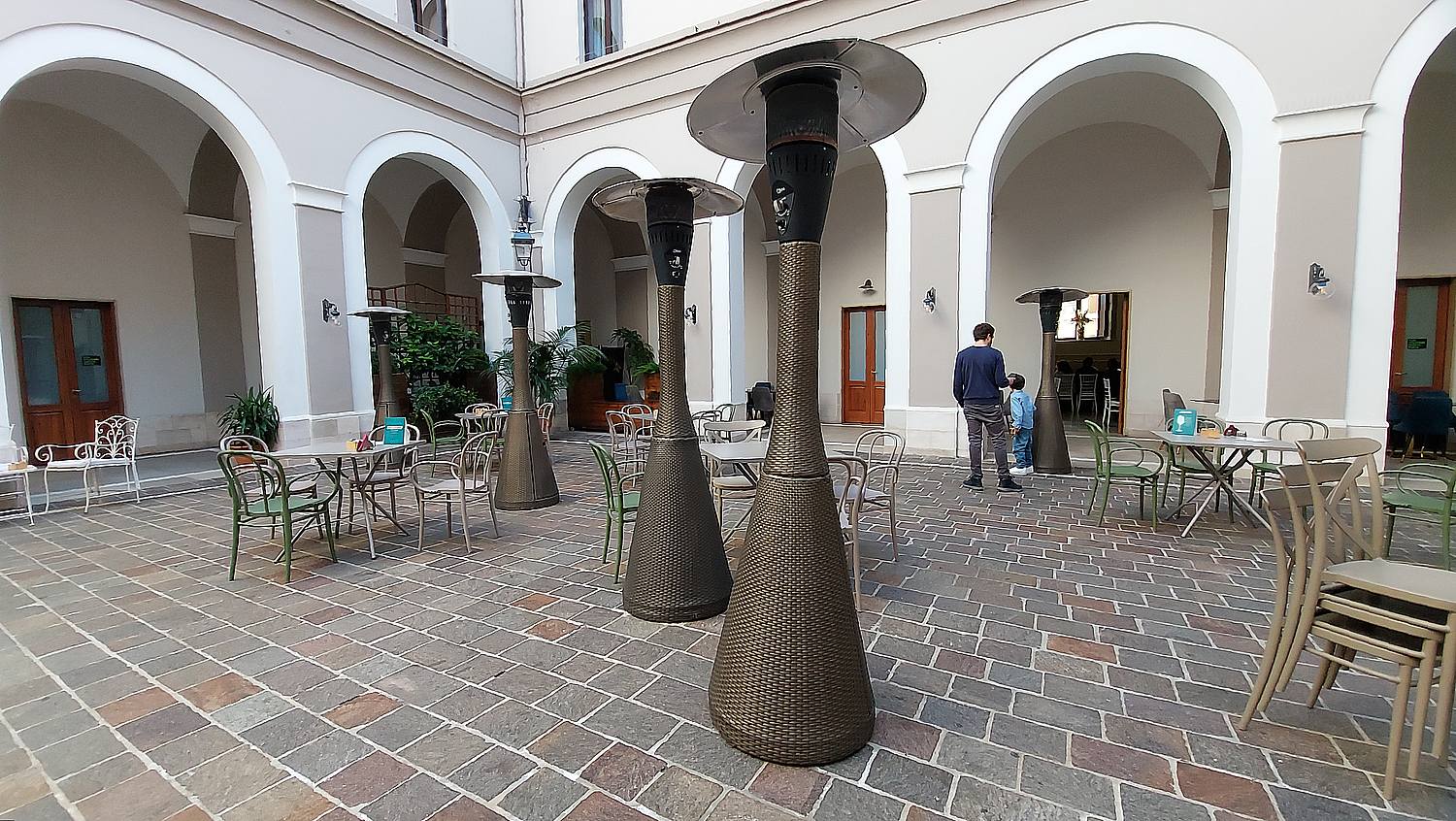 2026-02-22_145822-Napoli-Chiostro-San-Francesco